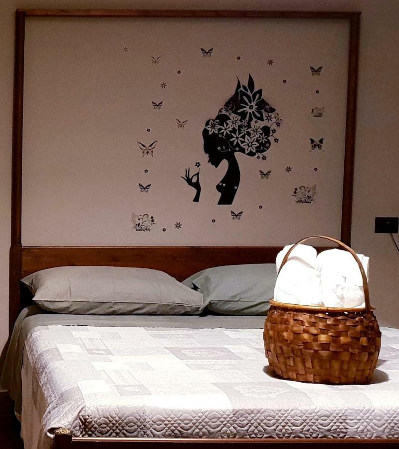 B&B Tre Passi Dalla Torre Montesarchio Exterior photo